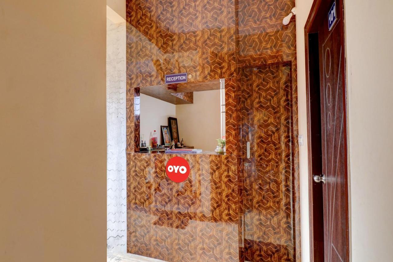 Hotel Oyo Flagship Golden Treasury Bangalore Exterior foto