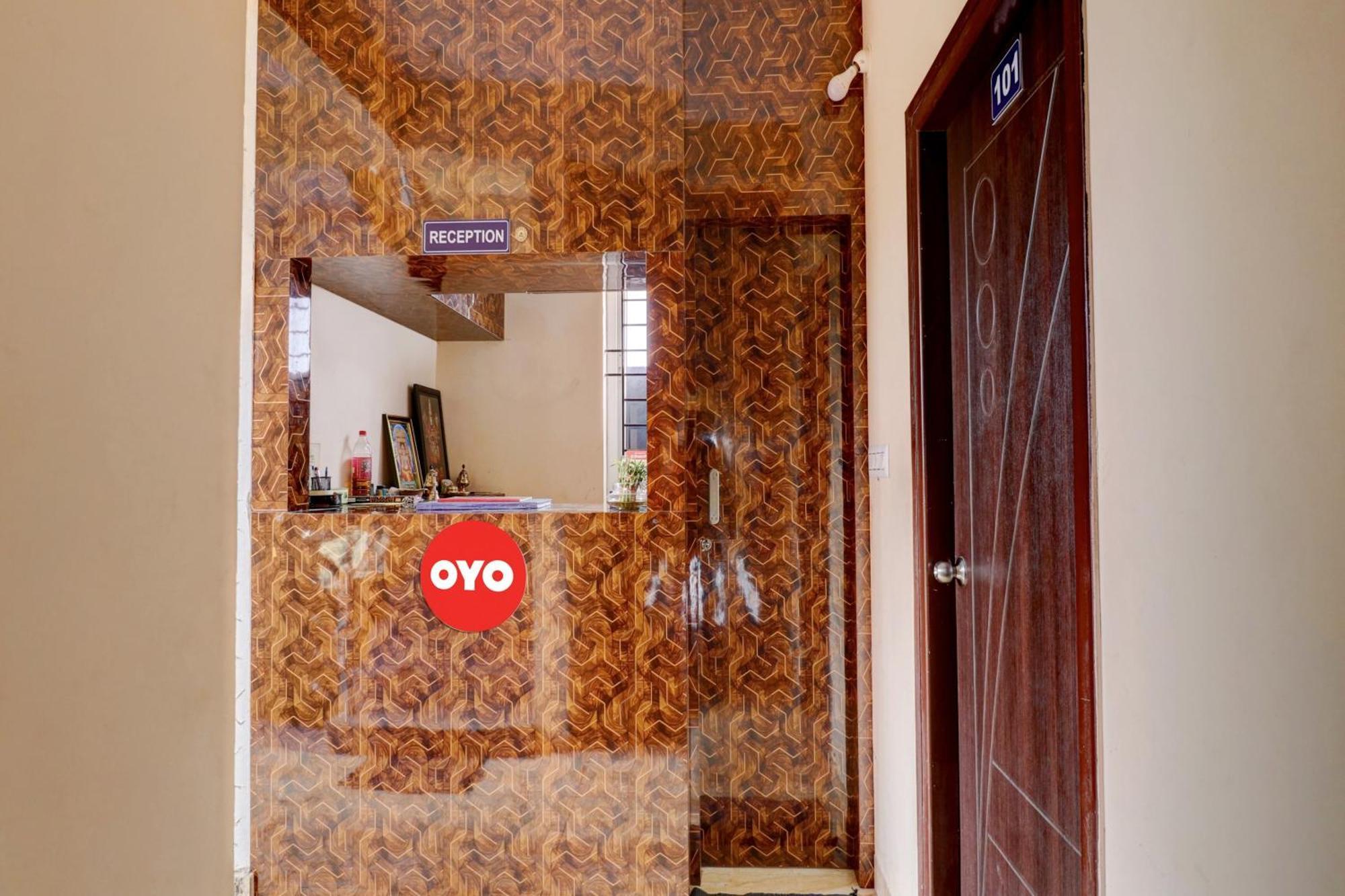 Hotel Oyo Flagship Golden Treasury Bangalore Exterior foto